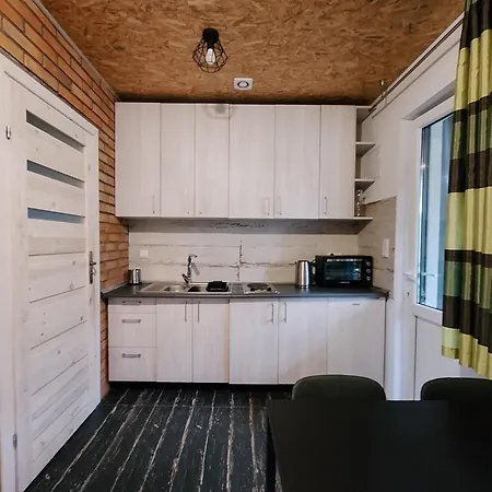 אכסניה Cudnie Tu - *