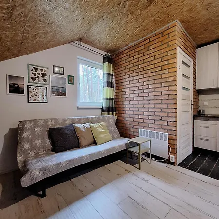 Cudnie Tu - אכסניה בורסק